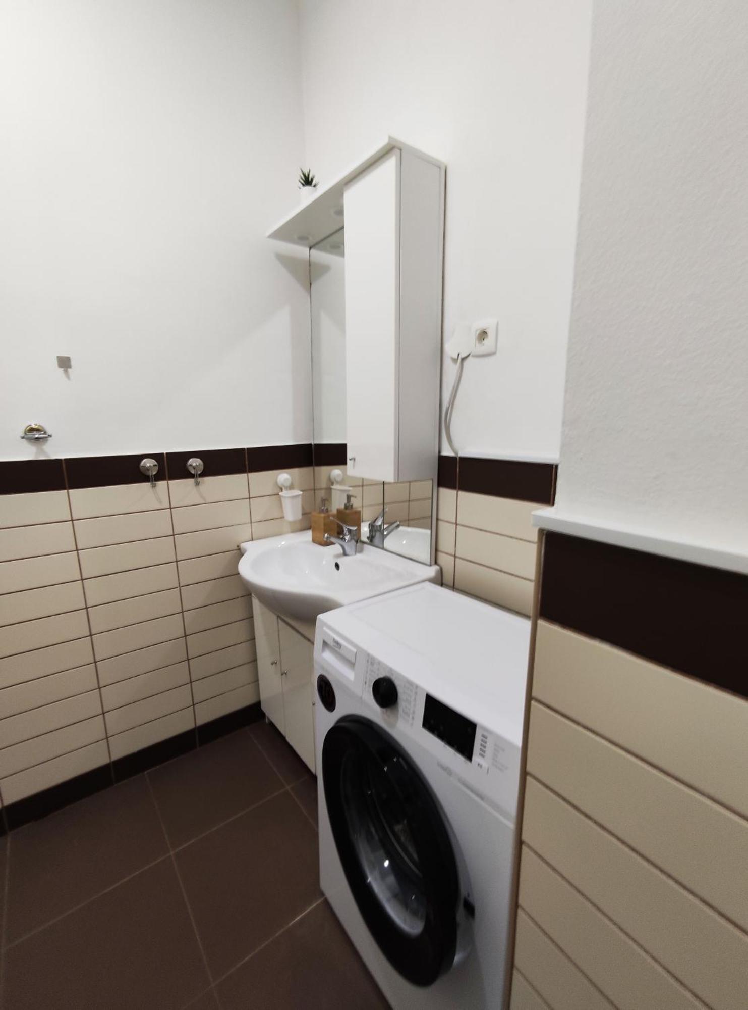 Studio Apartment Sisters 3-4 Lubiana Esterno foto