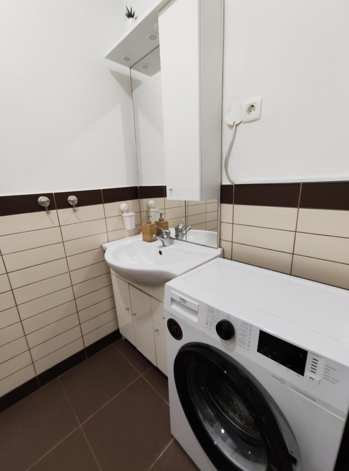 Studio Apartment Sisters 3-4 Lubiana Esterno foto